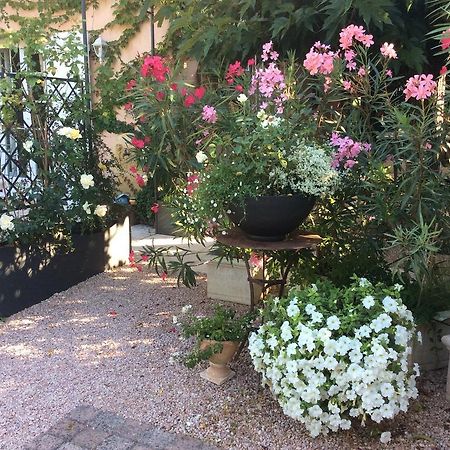 La Villa Rosalie Ventabren ภายนอก รูปภาพ